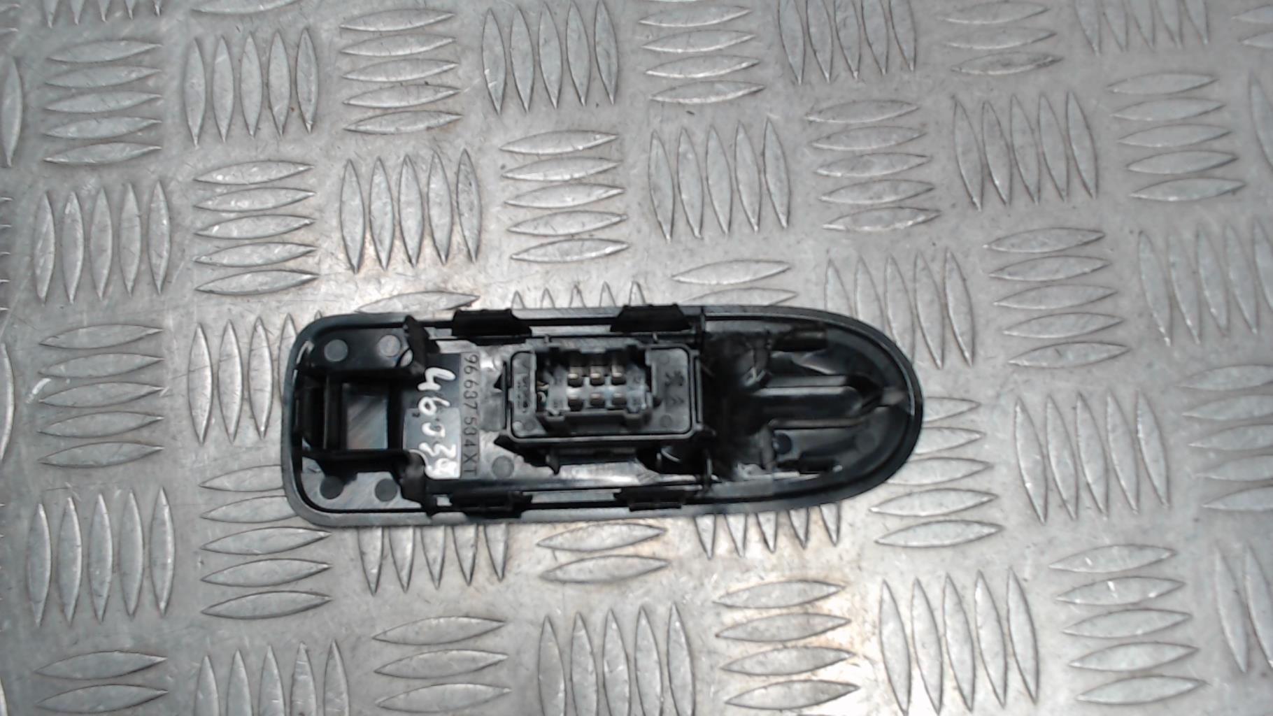 Interruttore lavacristalli anteriore destro CITROEN C3 2 PHASE 1 Diésel - 1