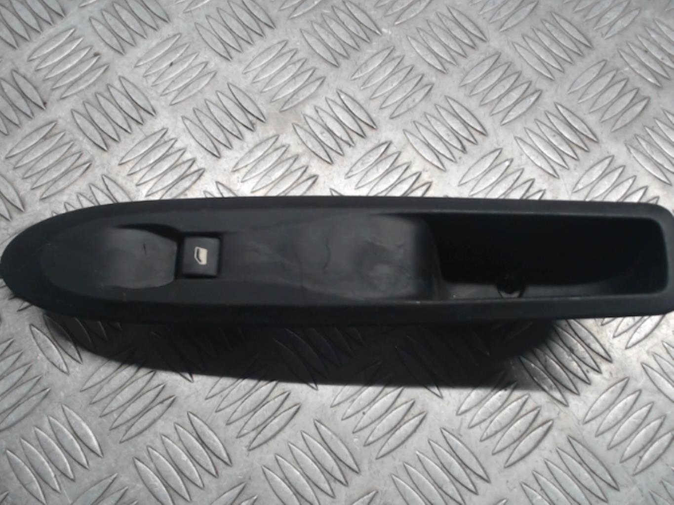 Interruttore lavacristalli anteriore destro CITROEN C4 2 PHASE 1  - 1