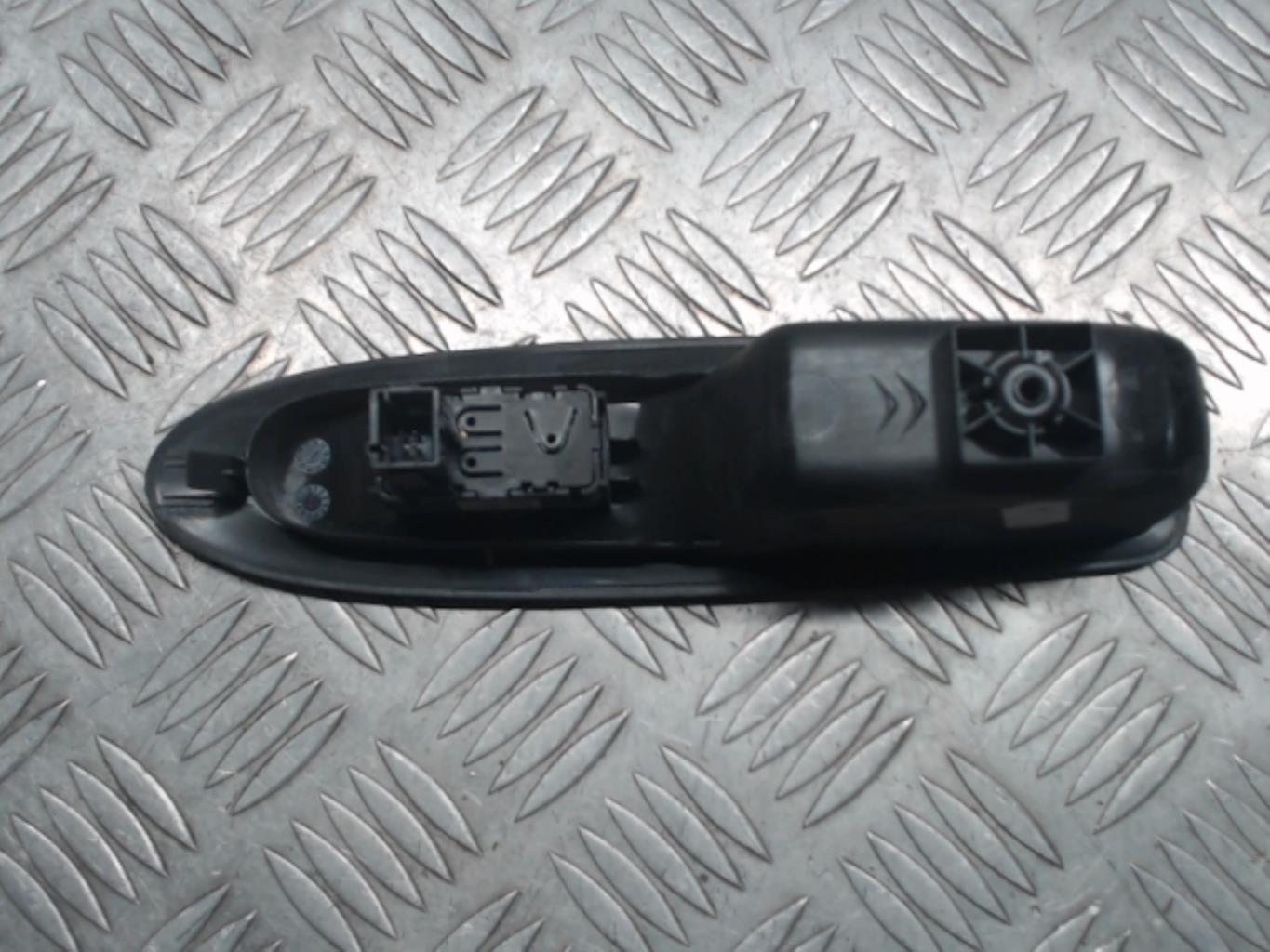 Interruttore lavacristalli posteriore destro CITROEN C4 2 PHASE 1  - 1