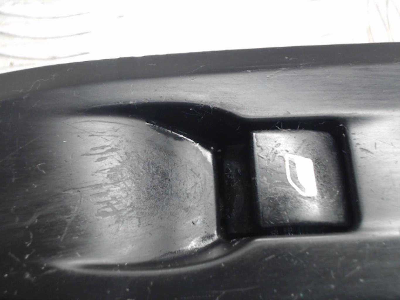 Interrupteur de leve vitre avant droit CITROEN C4 2 PHASE 1 Diesel - 1