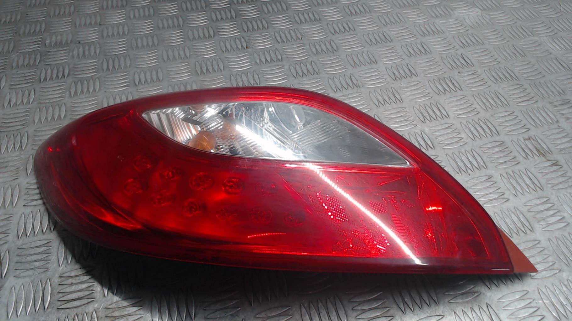 Fanale posteriore principale sinistro (luci) MAZDA 2 2 PHASE 1 Diésel - 1