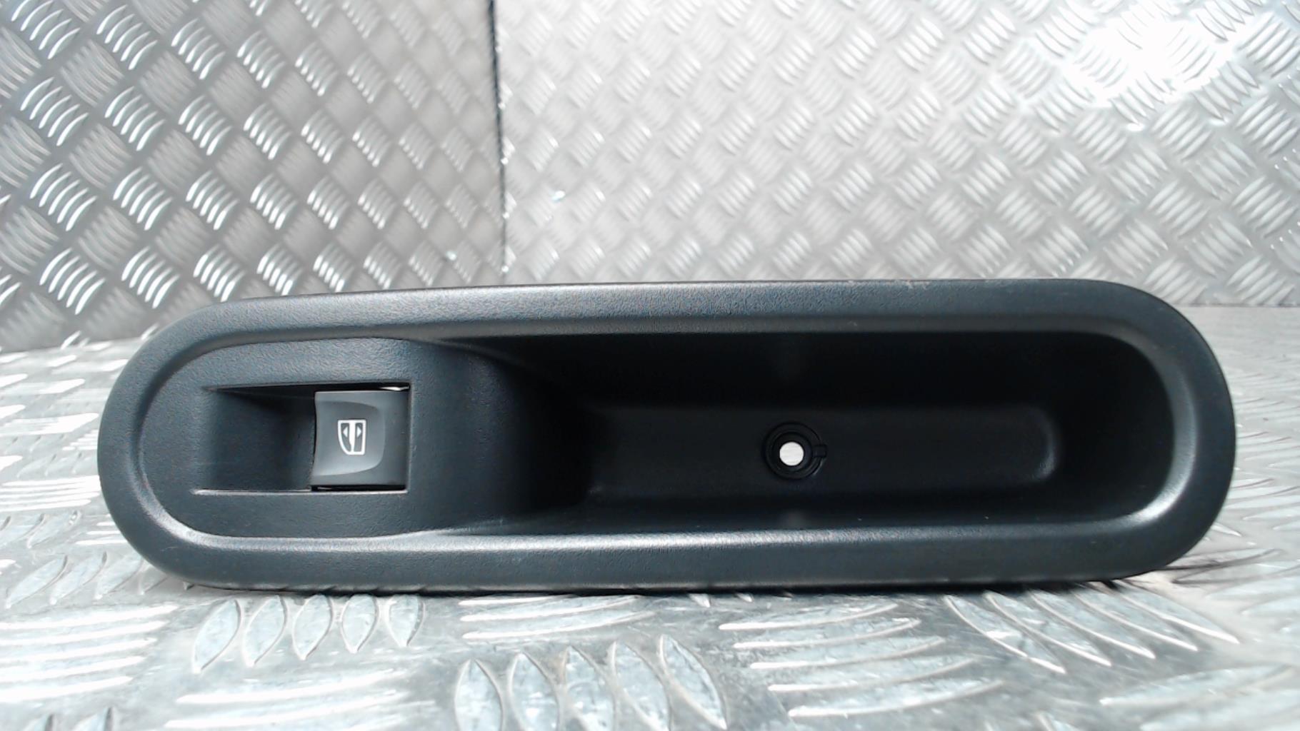 Interruttore lavacristalli anteriore destro RENAULT TWINGO 3 PHASE 1  - 1