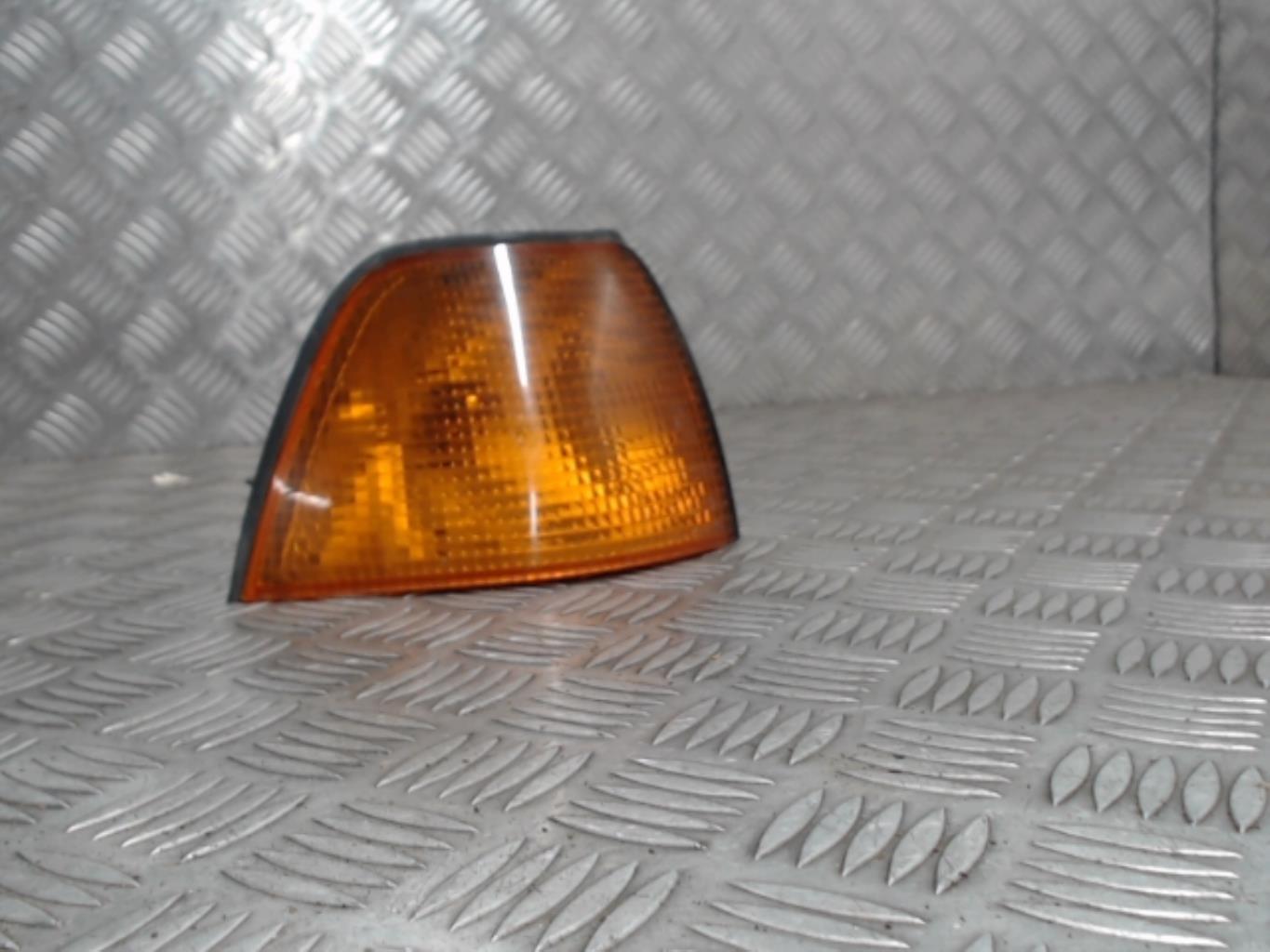 Gruppo ottico anteriore secondario destro (luci)(freccia) BMW SERIE 3 E36 Gasolina - 1