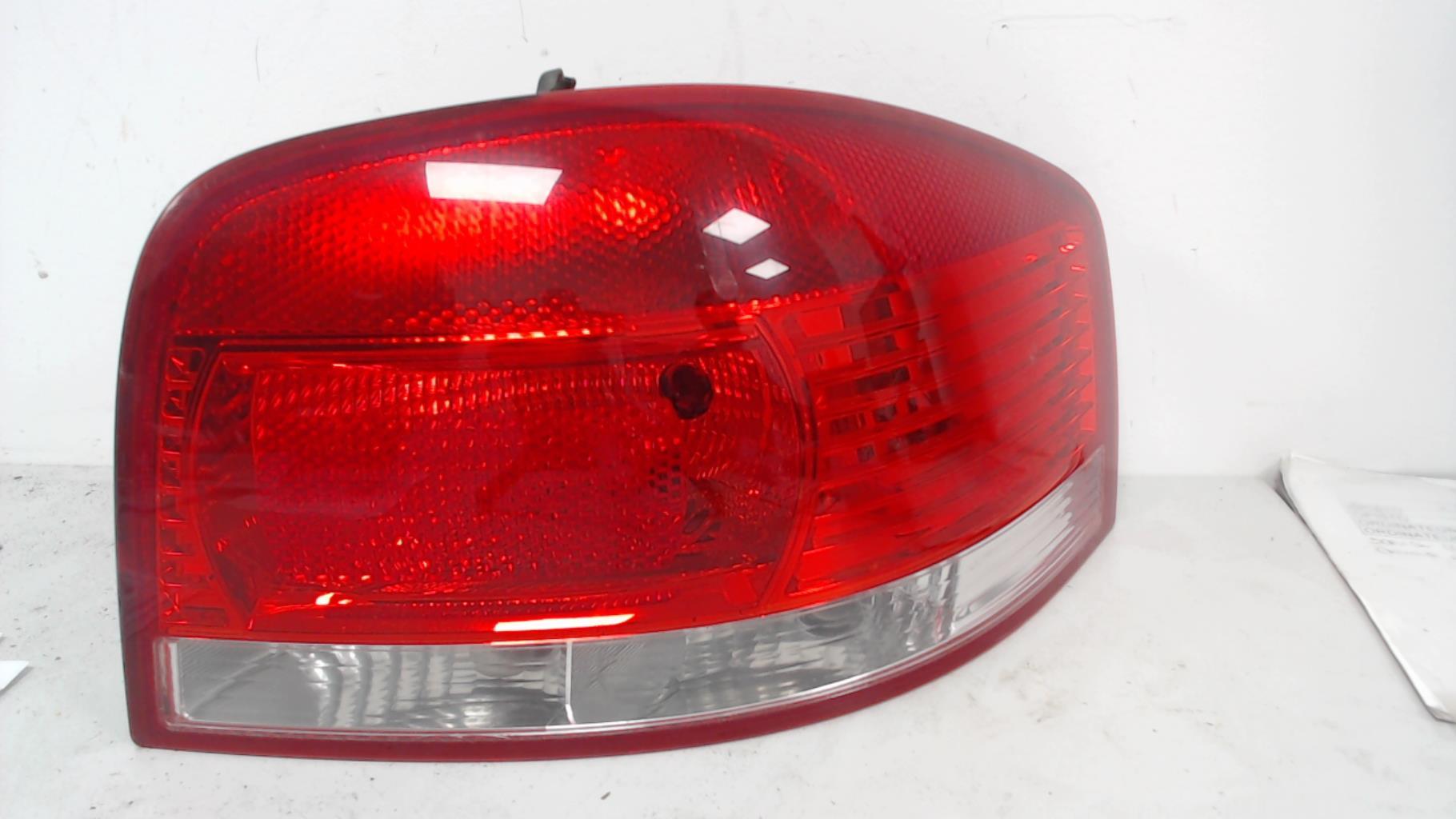Fanale posteriore principale destro (luci) AUDI A3 2 PHASE 1  - 1
