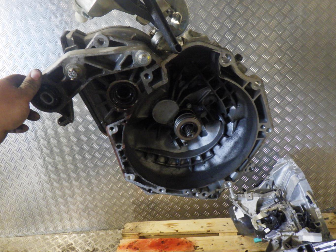 Boite de vitesses OPEL CORSA C PHASE 1 Essence - 1