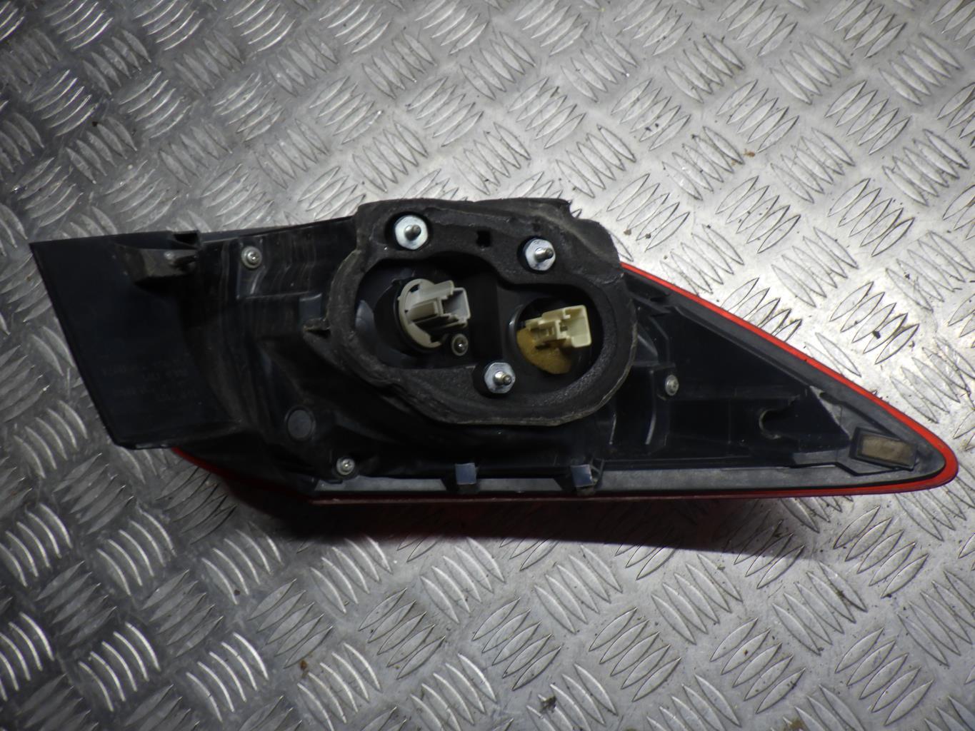 Fanale posteriore principale destro (luci) MAZDA 3 3  - 1