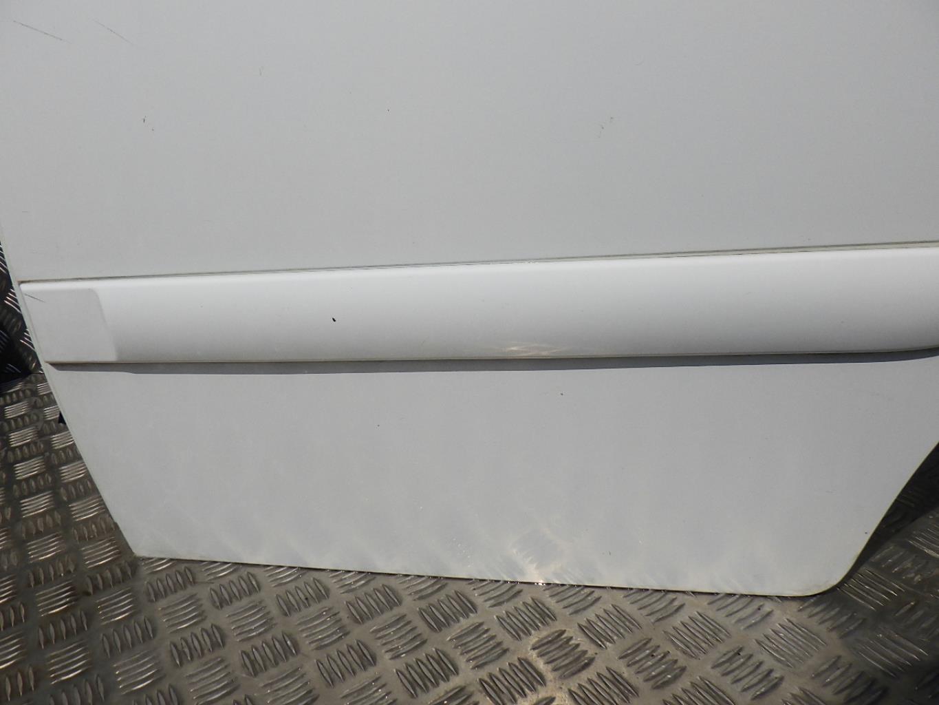 Portiera posteriore sinistra CITROEN C3 1 PHASE 1 Diésel - 1