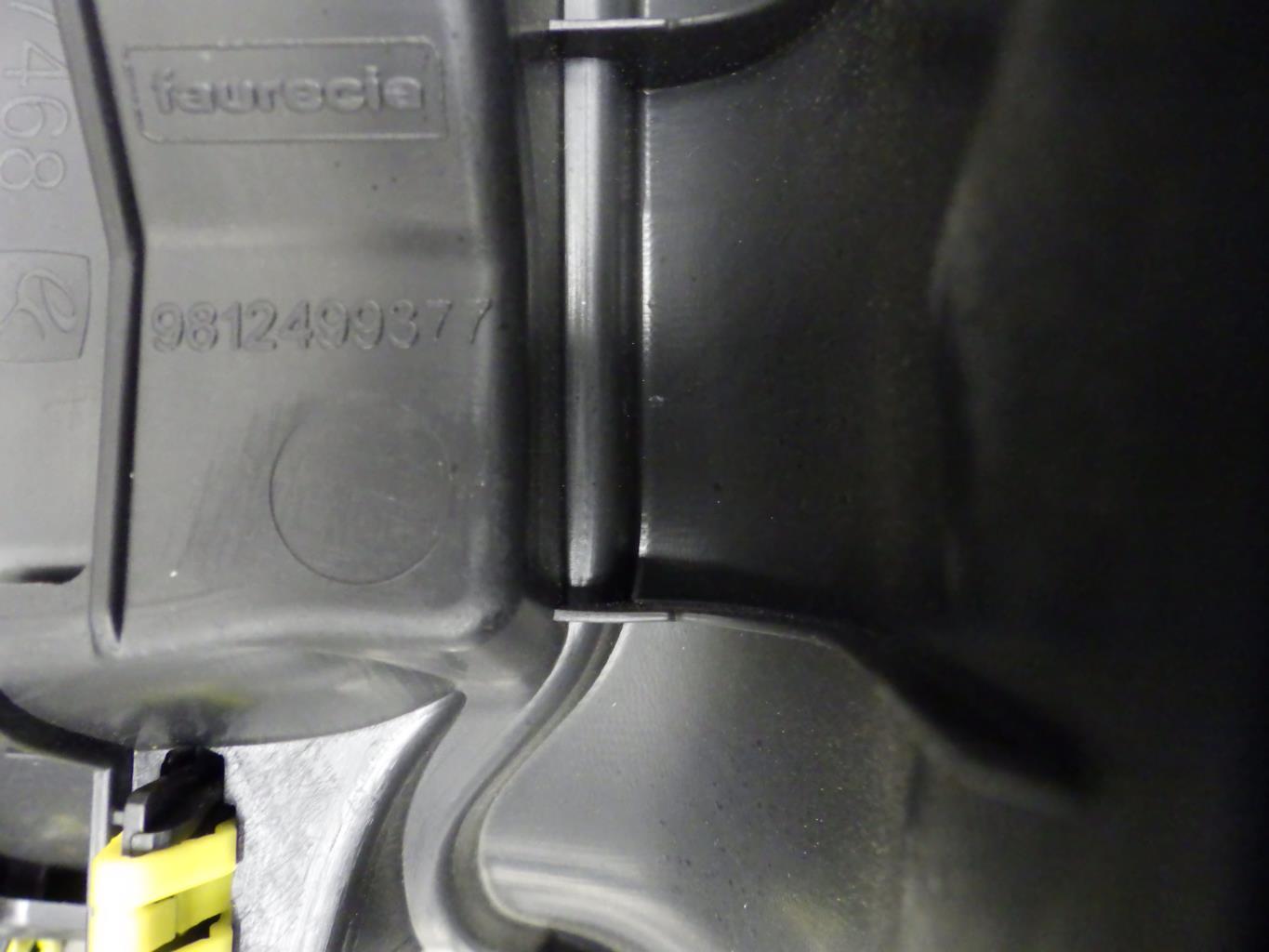 Console central (interieur plastique) CITROEN C3 3 PHASE 1 Diesel - 1