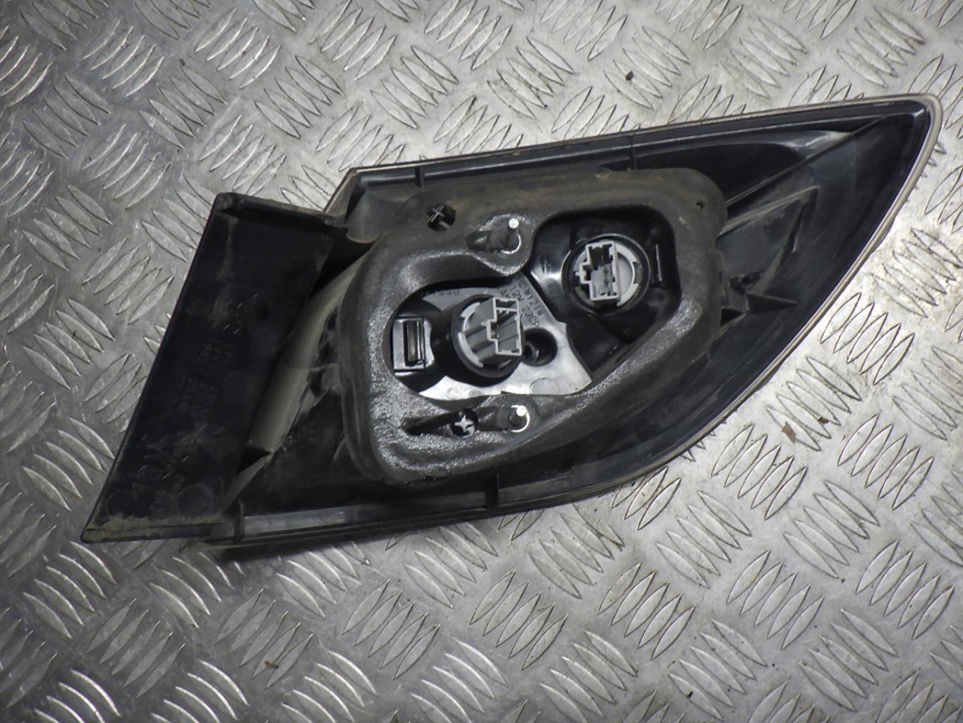 Fanale posteriore principale sinistro (luci) MAZDA 3 1 PHASE 1 Gasolina - 1