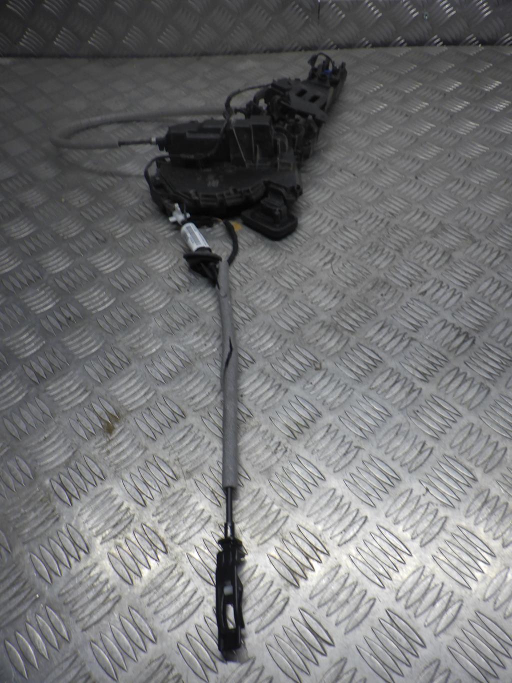 Chiusura centralizzata posteriore destra VOLKSWAGEN GOLF 8 PHASE 1 Diésel - 1