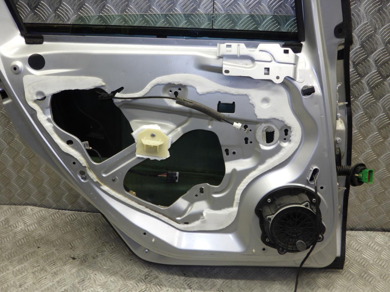 Portiera posteriore sinistra PEUGEOT 308 1 SW PHASE 1 BREAK  - 1