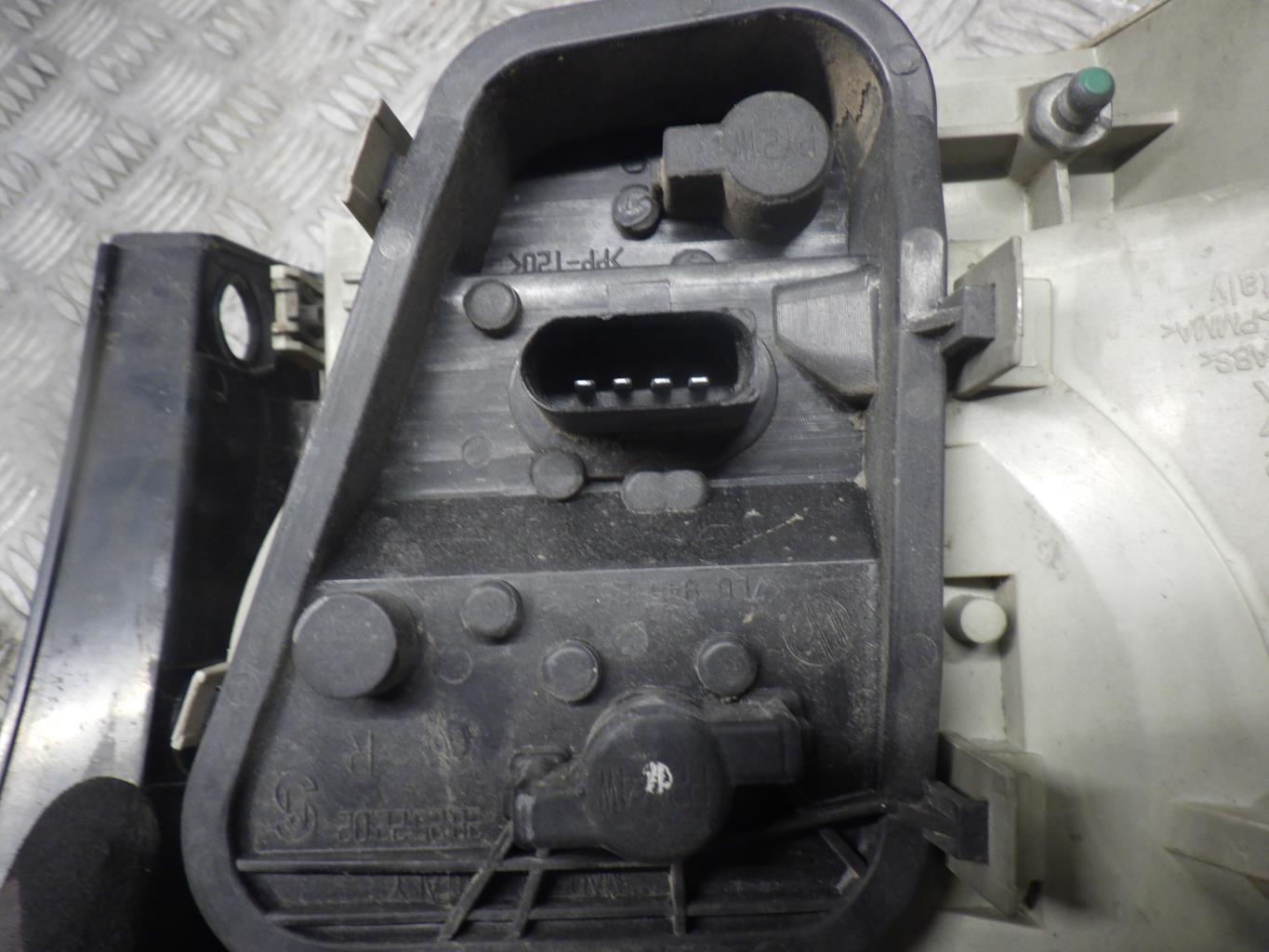 Fanale posteriore principale destro (luci) VOLKSWAGEN TOUAREG 1 PHASE 1  - 1