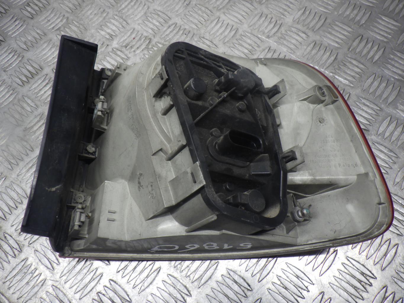 Fanale posteriore principale sinistro (luci) VOLKSWAGEN TOUAREG 1 PHASE 1  - 1