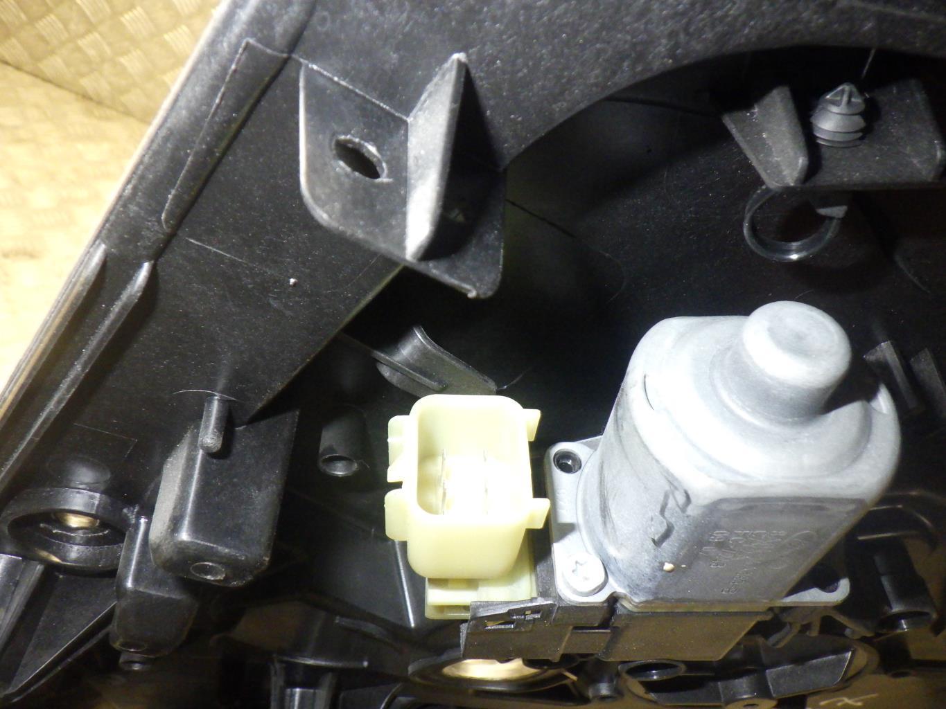 Alzacristalli elettrico anteriore sinistro FORD FIESTA 6 PHASE 1  - 1