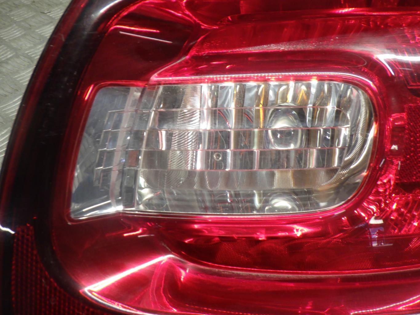 Fanale posteriore principale destro (luci) CITROEN DS3 PHASE 1 Diésel - 1