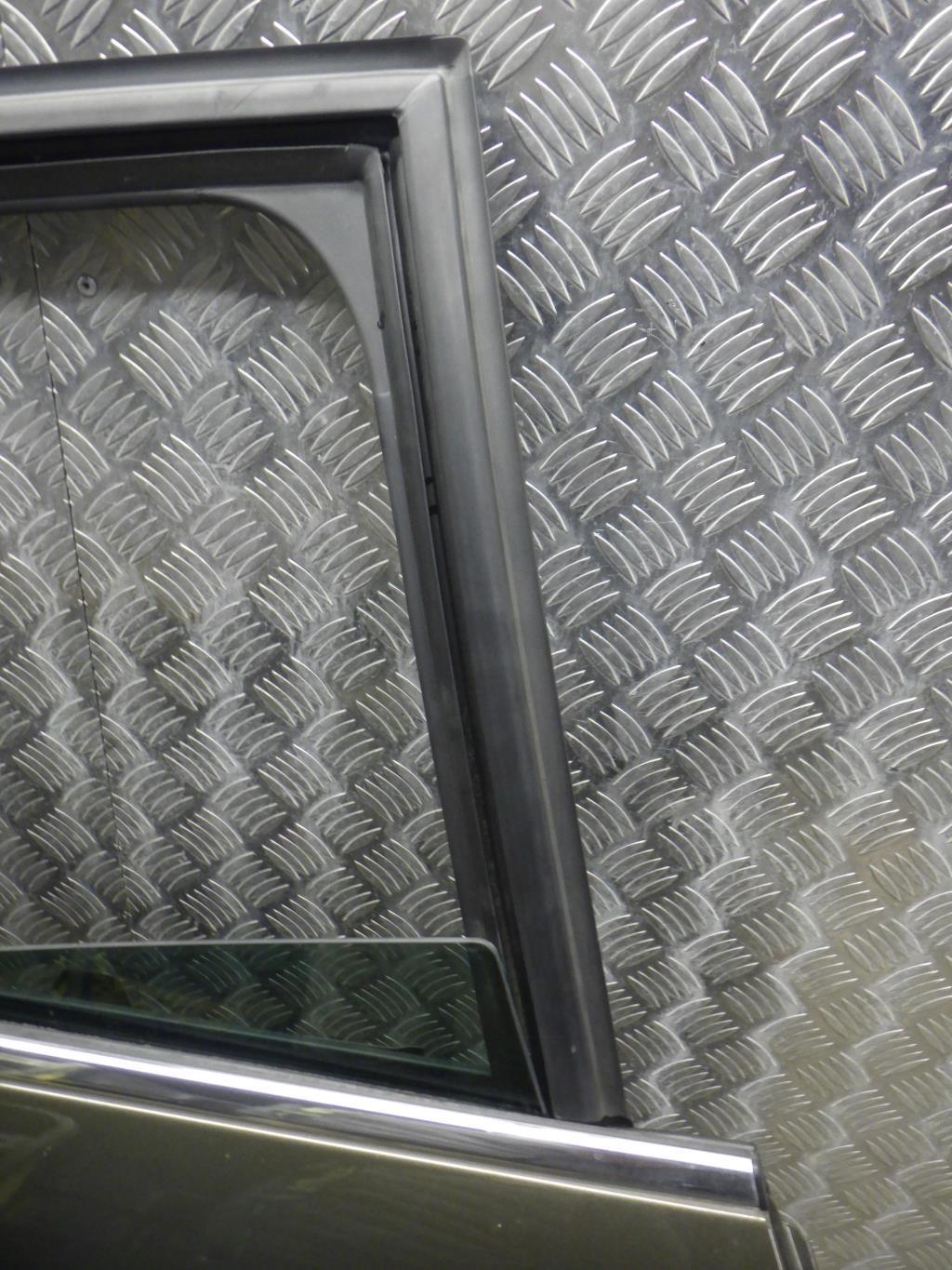 Puerta trasera derecha CITROEN C4 2 PHASE 1  - 1