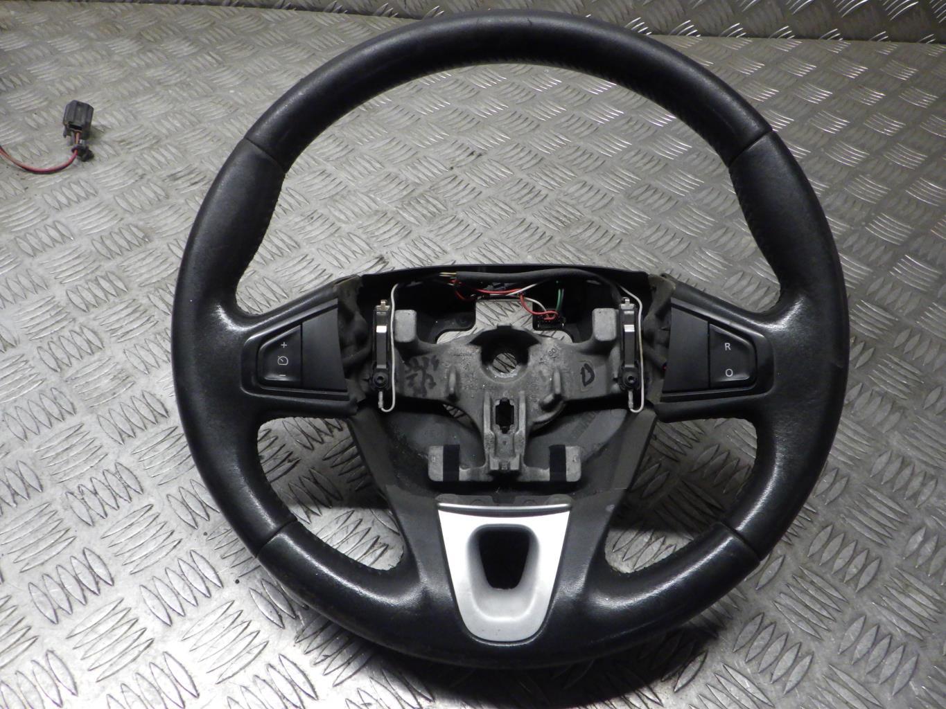 Volant RENAULT MEGANE 3 PHASE 1 BREAK Diesel - 1