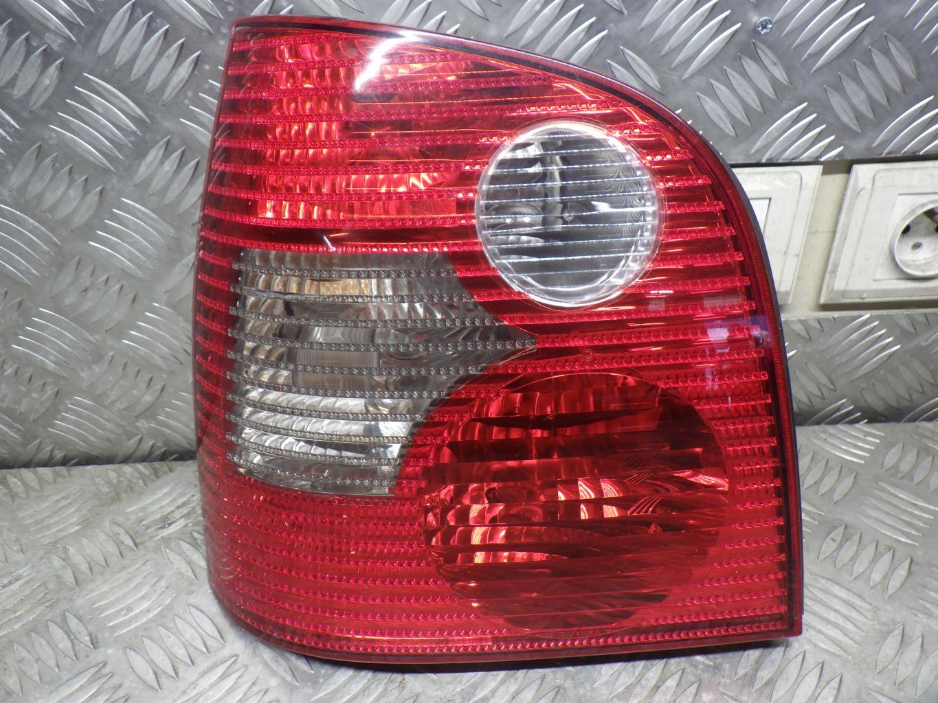 Fanale posteriore principale sinistro (luci) VOLKSWAGEN POLO 4 PHASE 1  - 1