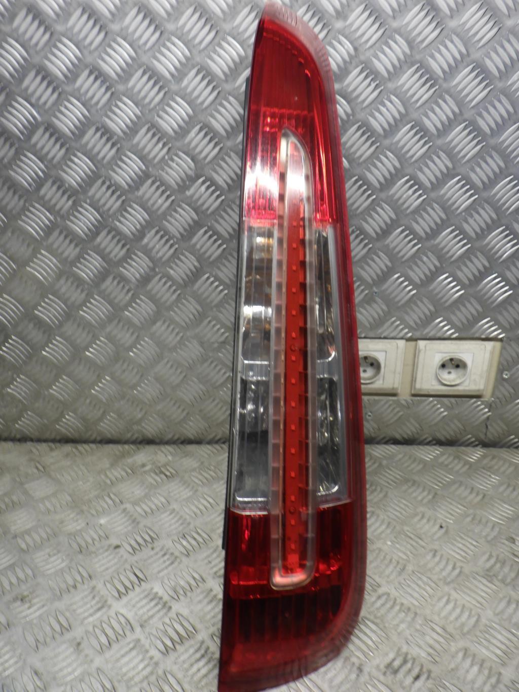 Fanale posteriore principale destro (luci) FORD C-MAX 1 PHASE 1  - 1