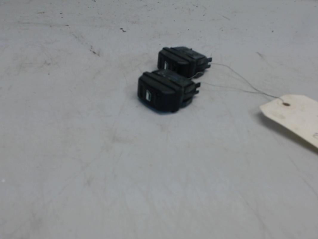 Bouton/Interrupteur CITROEN SAXO PHASE 1 Diesel - 1