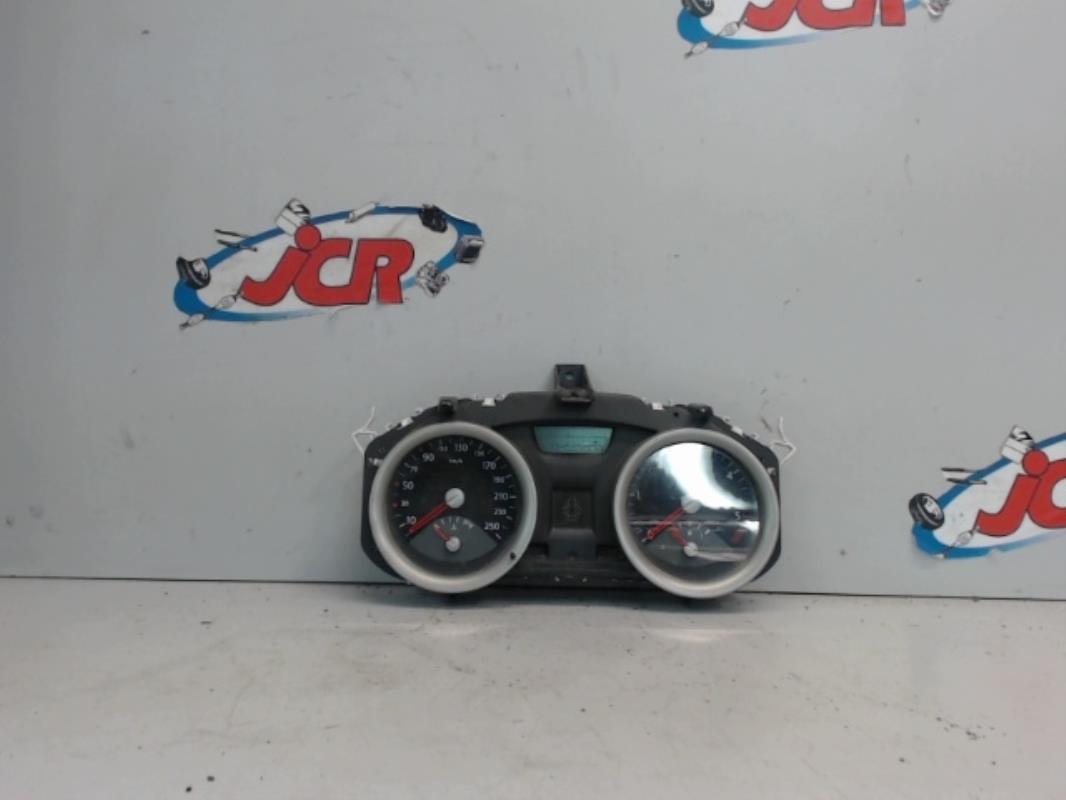 Compteur RENAULT MEGANE 2 PHASE 1 BREAK Diesel - 1
