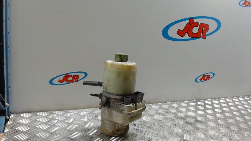 Pompe de direction VOLKSWAGEN POLO 4 PHASE 1 Essence - 1