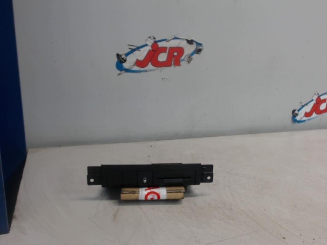Bouton/Interrupteur PEUGEOT 207 PHASE 1 Diesel - 1
