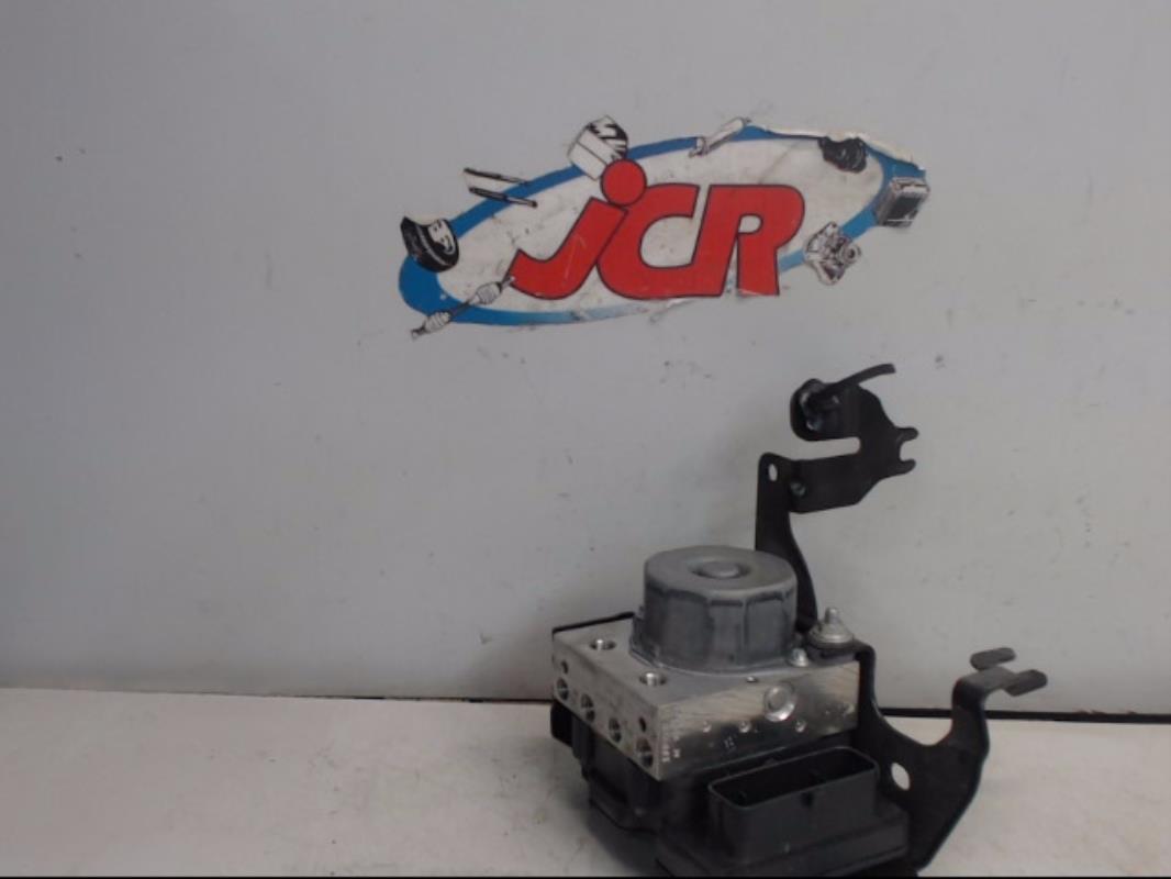 Bloc ABS (freins anti-blocage) RENAULT CLIO 4 PHASE 1 BREAK Diesel - 1