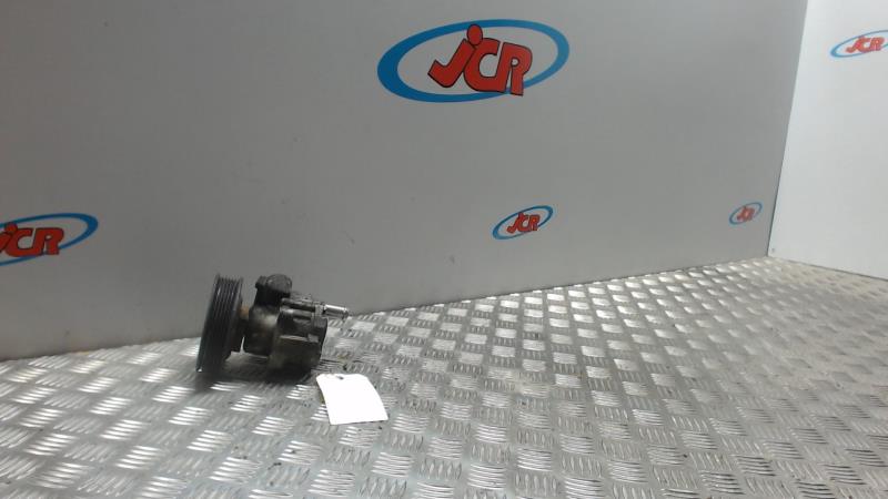 Pompe de direction VOLKSWAGEN POLO 3 PHASE 1 Essence - 1