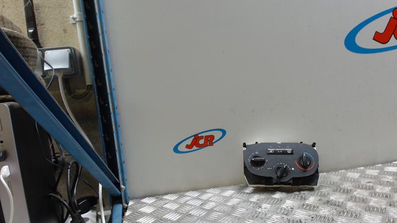 Commande chauffage PEUGEOT 307 PHASE 1 BREAK Diesel - 1