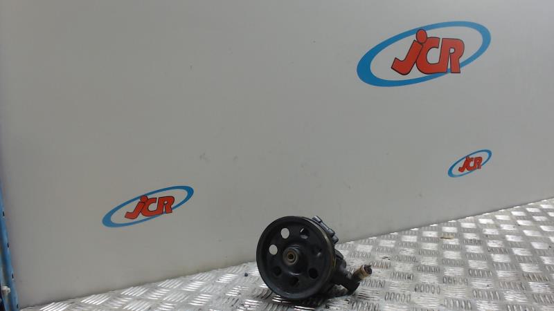 Pompe de direction FORD FOCUS 1 Diesel - 1