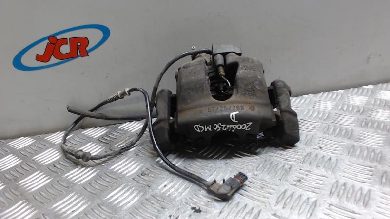 Etrier avant droit (freinage) MERCEDES CLASSE E 210  - 1