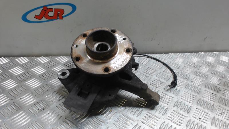 Moyeu avant gauche RENAULT MEGANE 3 PHASE 1 Diesel - 1