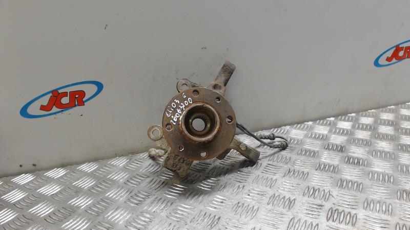 Moyeu avant gauche RENAULT CLIO 3 PHASE 2 Diesel - 1