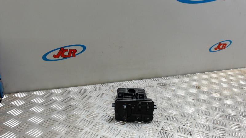Bouton/Interrupteur BMW SERIE 3 E46 PHASE 2 Essence - 1