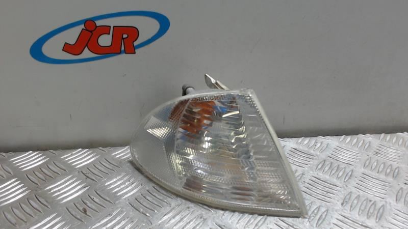 Optique avant secondaire droit (feux)(clignotant) BMW SERIE 3 E46  - 1