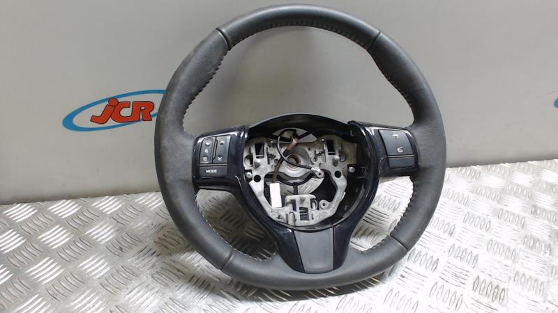 Volant TOYOTA YARIS 3 PHASE 2 Essence - 1