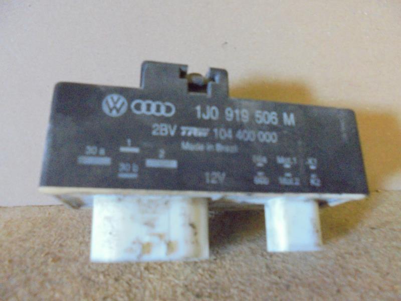 Boitier de prechauffage VOLKSWAGEN POLO 4 PHASE 1 Essence - 1