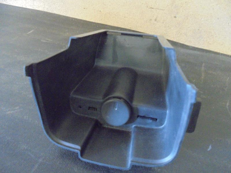 Prise port USB OPEL ASTRA J  - 1