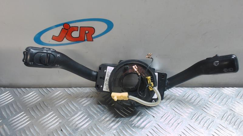 Support commodo (commutateur) VOLKSWAGEN GOLF 4 BREAK Diesel - 1