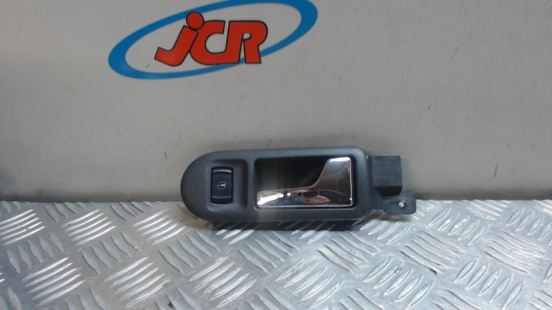 Poignee interieur avant droit VOLKSWAGEN GOLF 4  - 1
