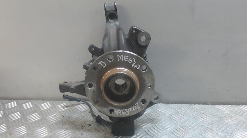 Moyeu avant droit RENAULT MEGANE 3 PHASE 3  - 1