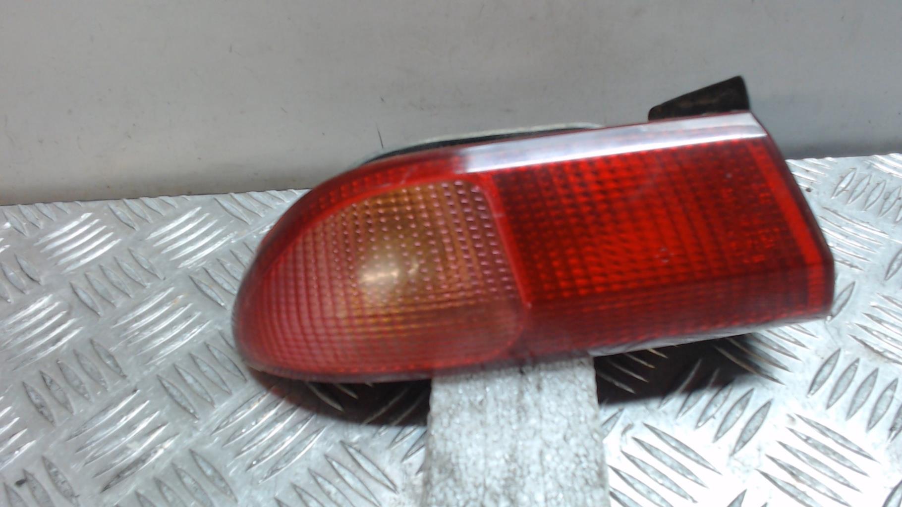 Feu arriere secondaire gauche (feux) ALFA ROMEO 156 PHASE 2 BREAK Diesel - 1