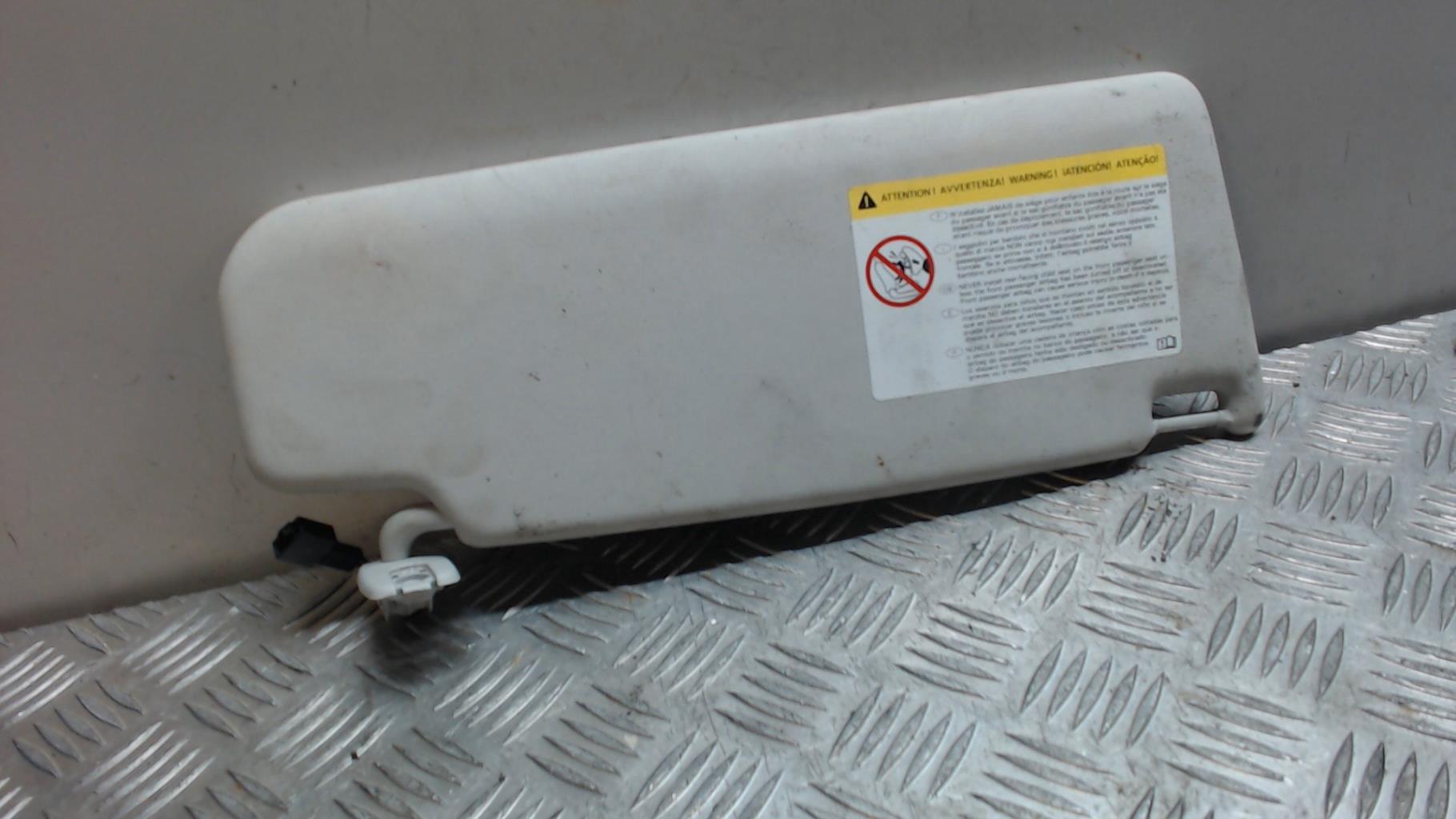 Pare soleil gauche VOLKSWAGEN PASSAT 6 BREAK Diesel - 1