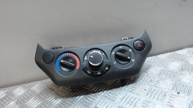 Commande chauffage CHEVROLET AVEO 1 Essence/GPL - 1