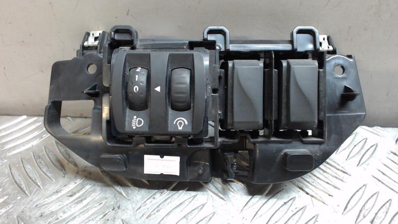 Commande de reglage hauteur de phare RENAULT CLIO 4  - 1