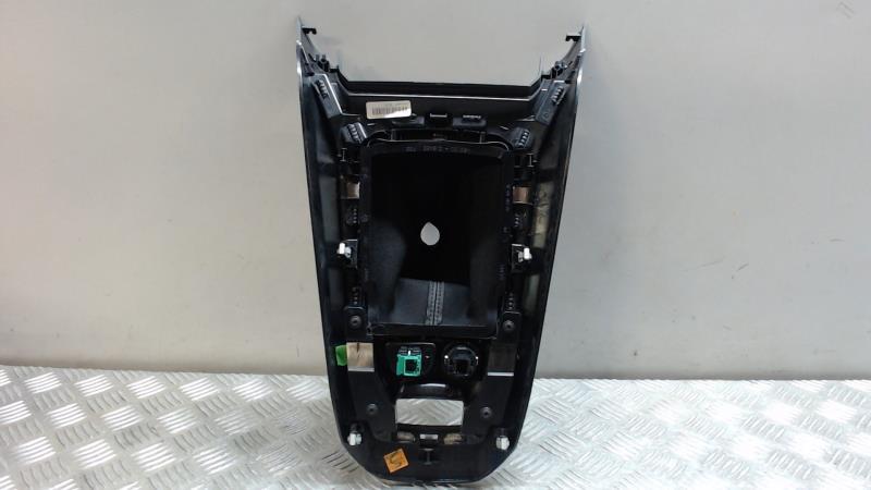 Console central (interieur plastique) PEUGEOT 308 2 PHASE 1 Essence - 1