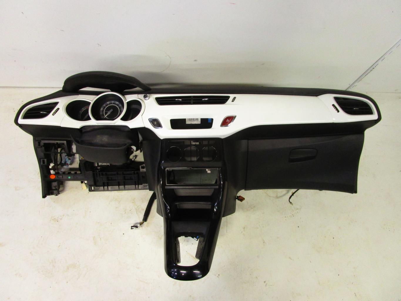 Planche de bord complete CITROEN C3 2 Diesel - 1