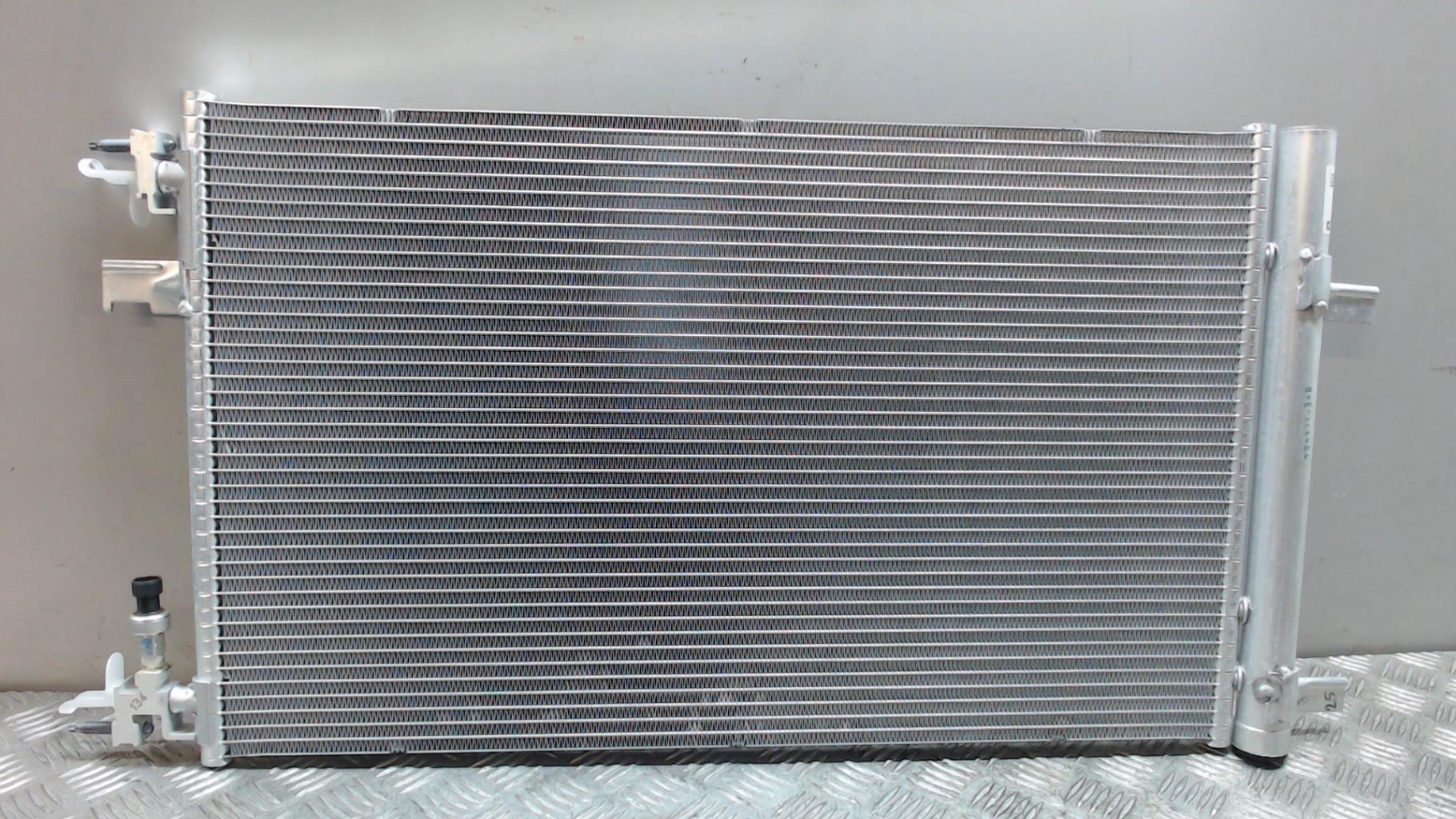 Condenseur de clim OPEL ASTRA J  - 1
