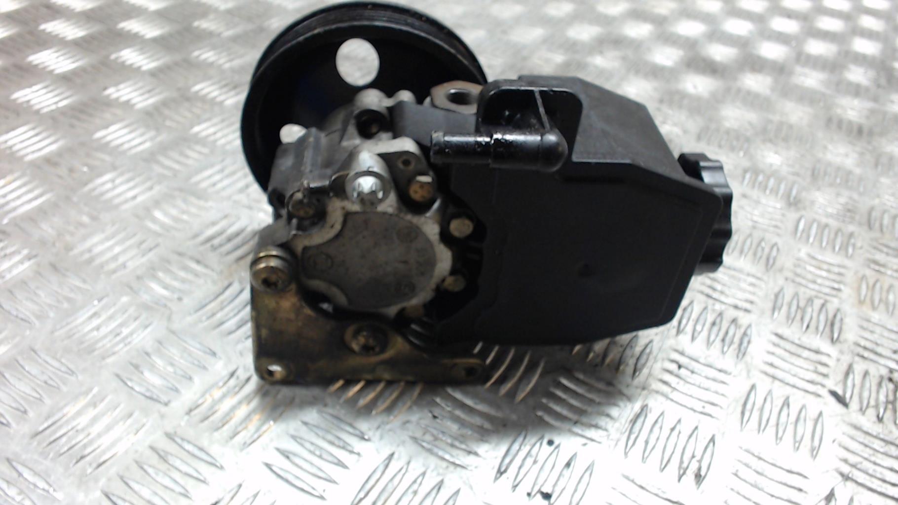 Pompe de direction MERCEDES CLASSE CLK 208 PHASE 1 CABRIOLET  - 1